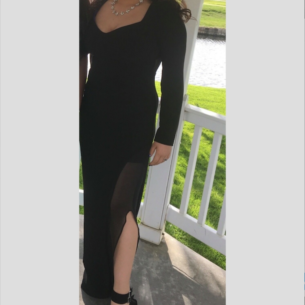 black long sleeve dress